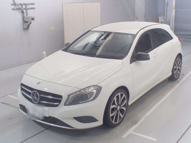 38190 MERCEDES BENZ A CLASS 176042 2013 г. (CAA Chubu)